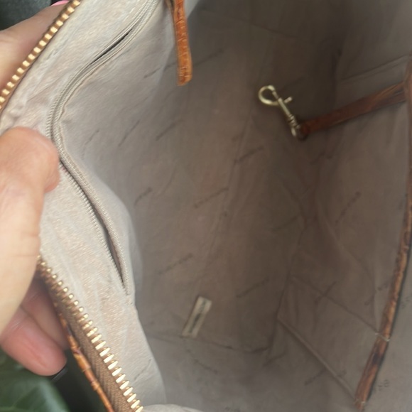 BRAHMIN- Croc-embossed Genuine Leather - Picture 7 of 8